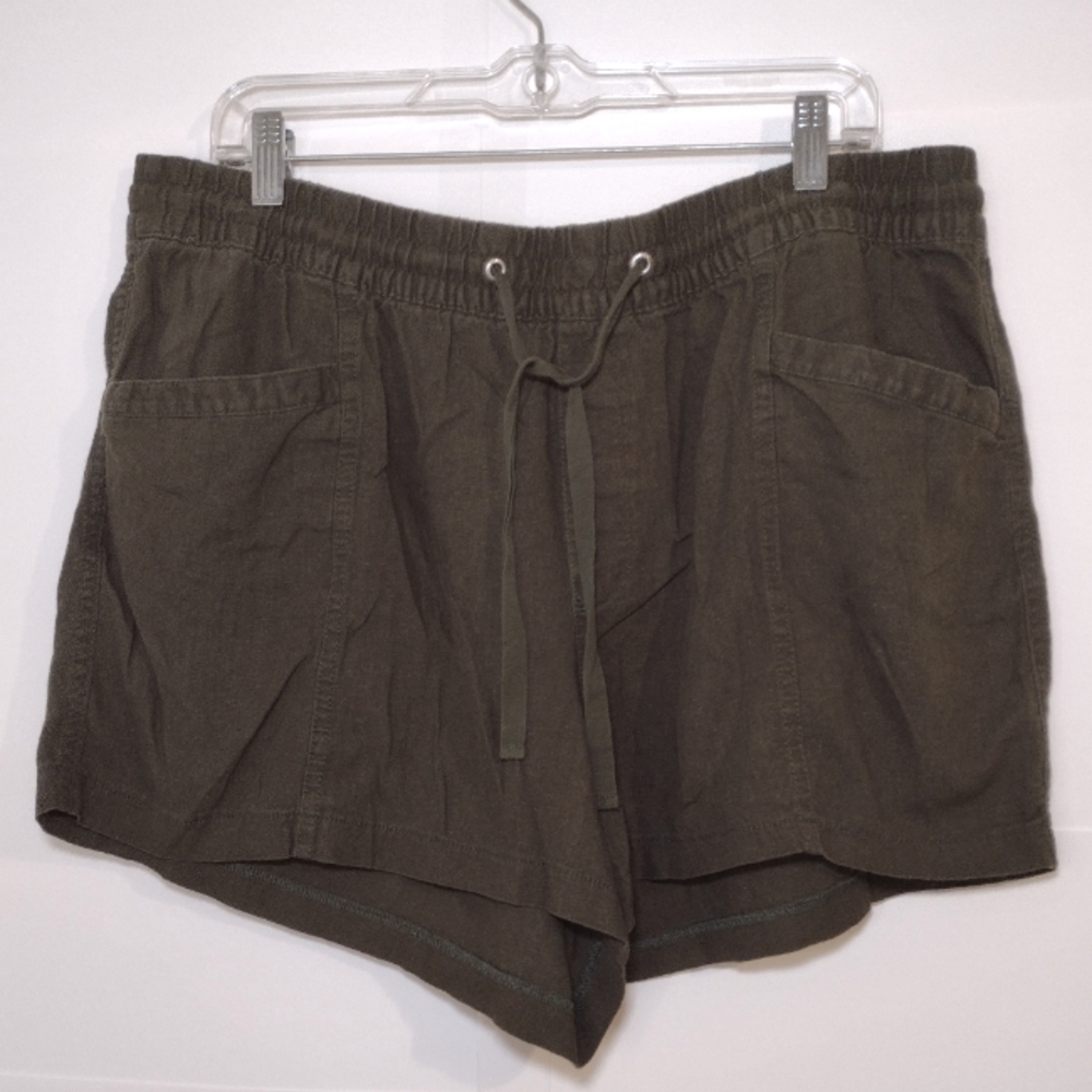 Gap Women's Olive Green Linen Blend Women's Shorts Size (XL)